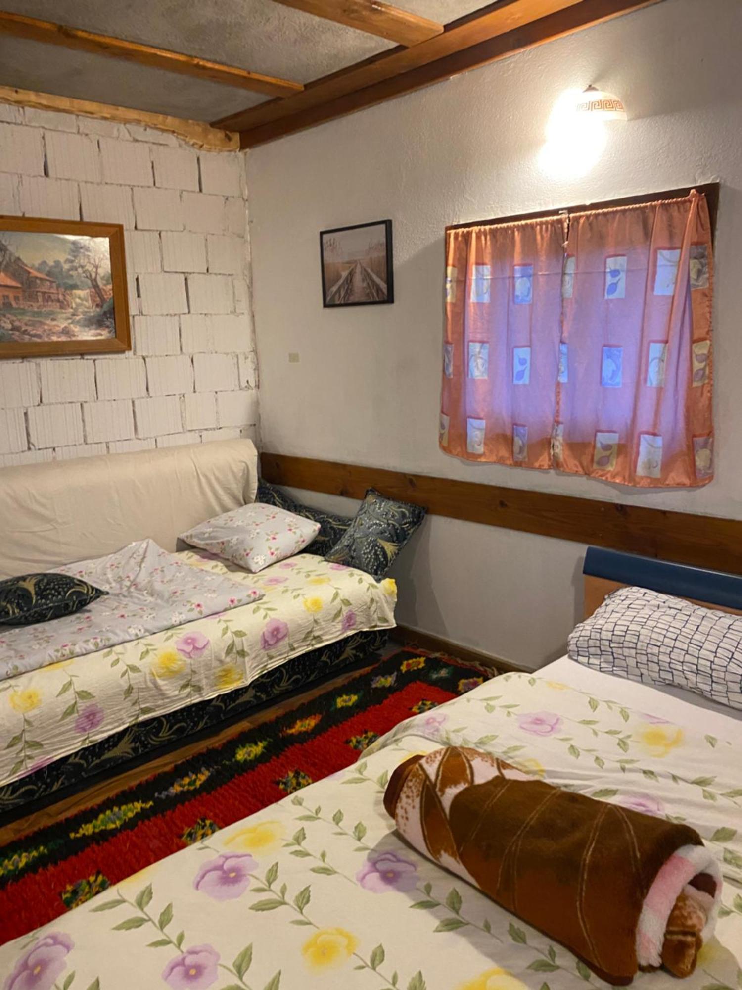 Penzion Farma 2 Cazin Exteriér fotografie